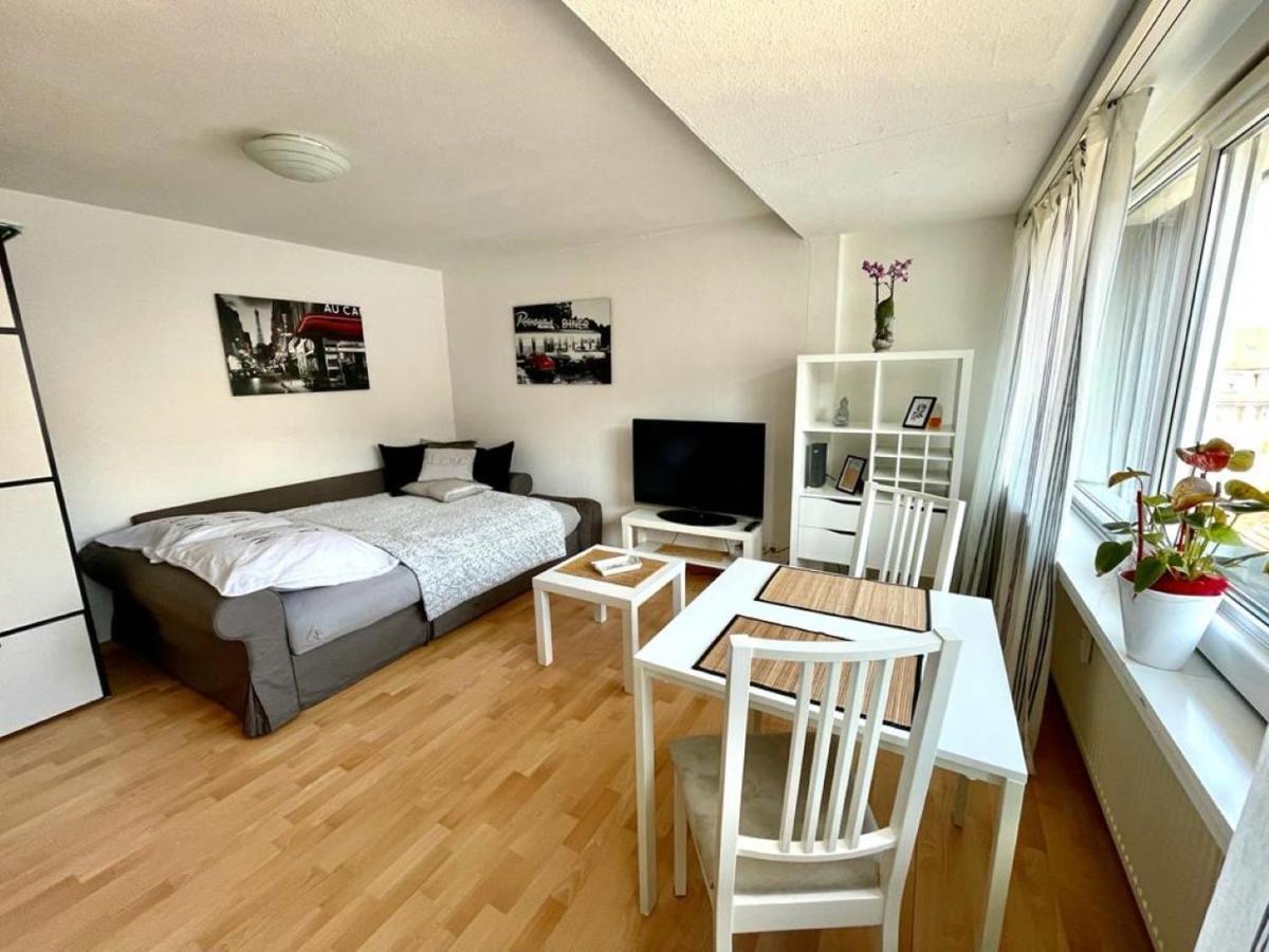 Nice And Comfortable, Centrally Located Apartment 莱茵费尔登 外观 照片
